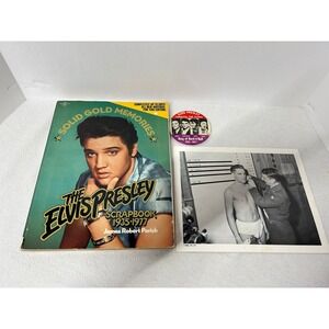 Solid Gold Memories, The ELVIS Presley Scrapbook, Photo and Pin,‎ 1977